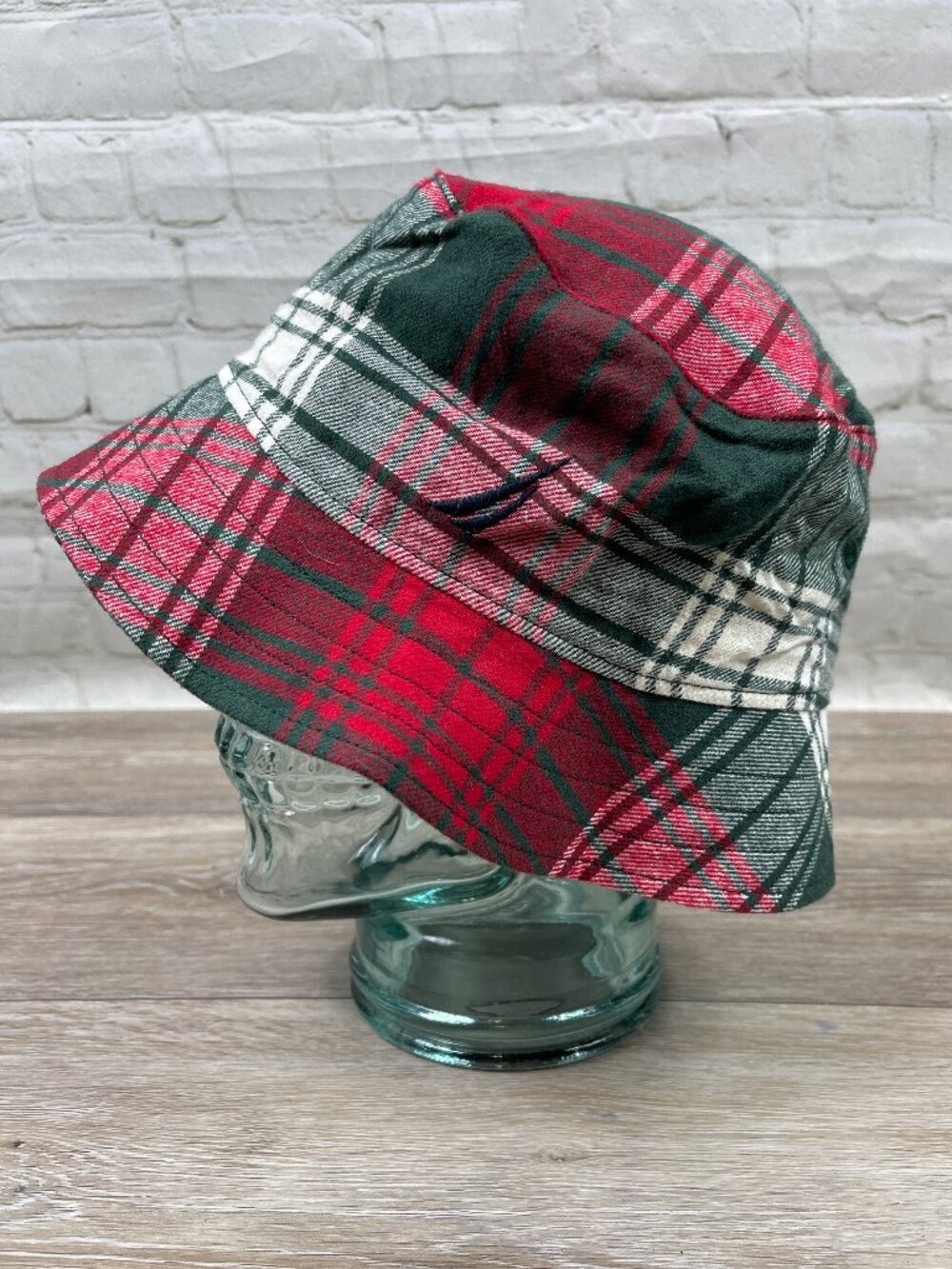 NEW NAUTICA PLAID BUCKET HAT SIZE L/XL